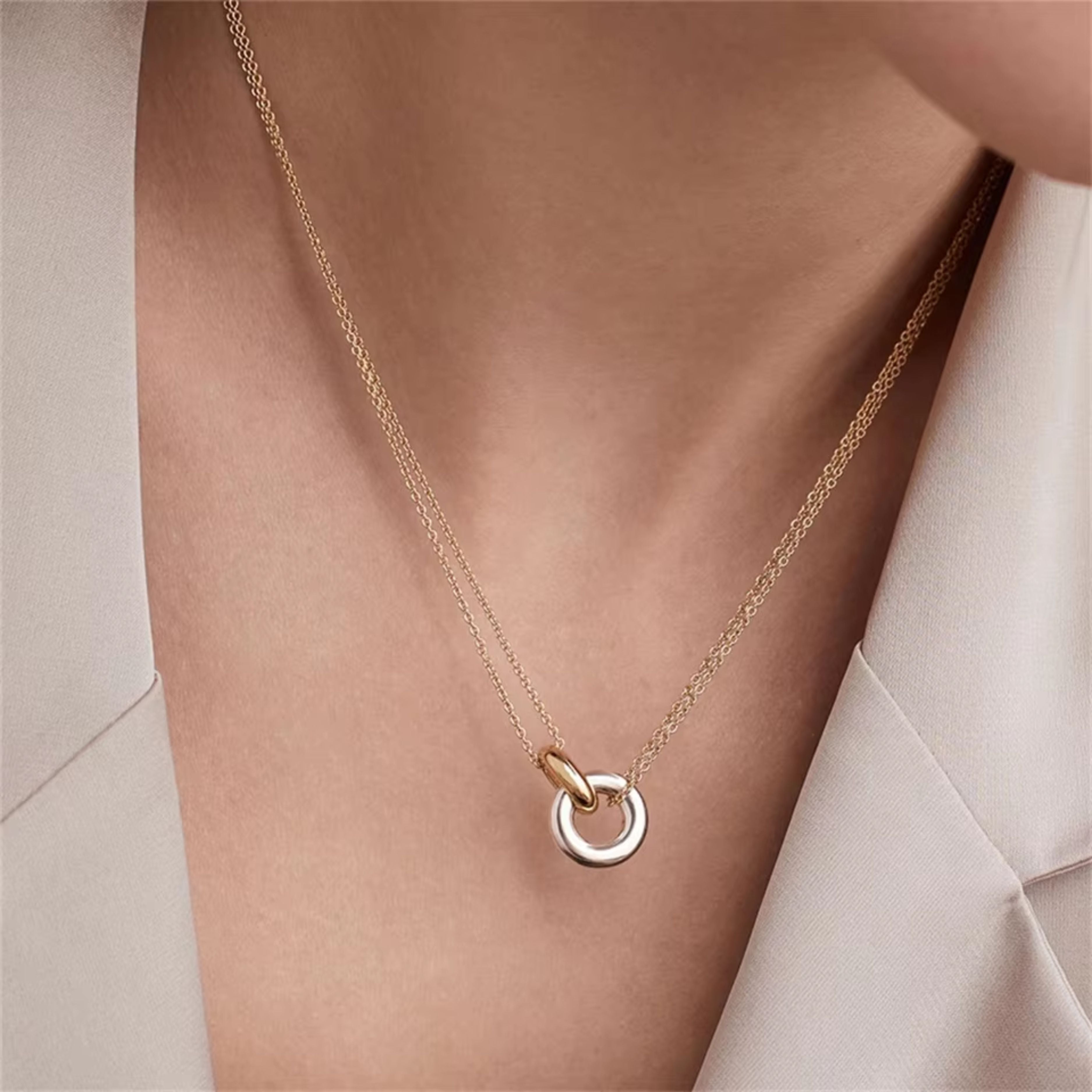 interlocking plain rings necklace