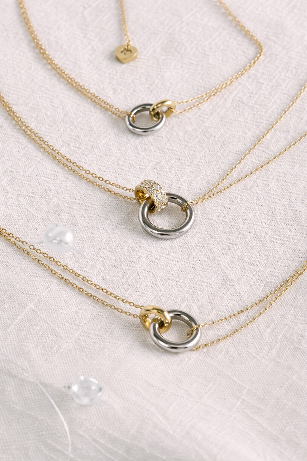 interlocking zircon rings necklace