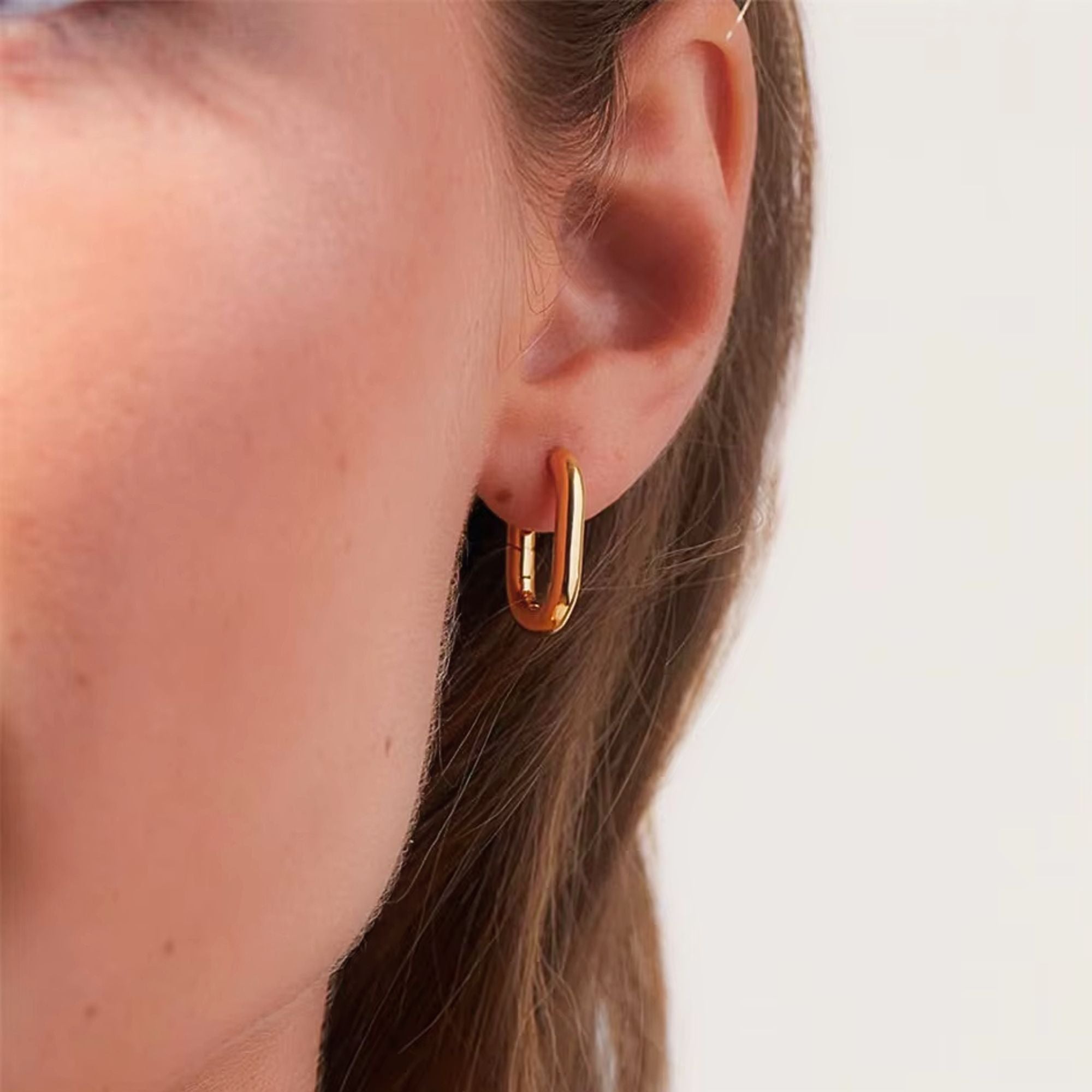 14K Gold Minimalist Hoop Earrings
