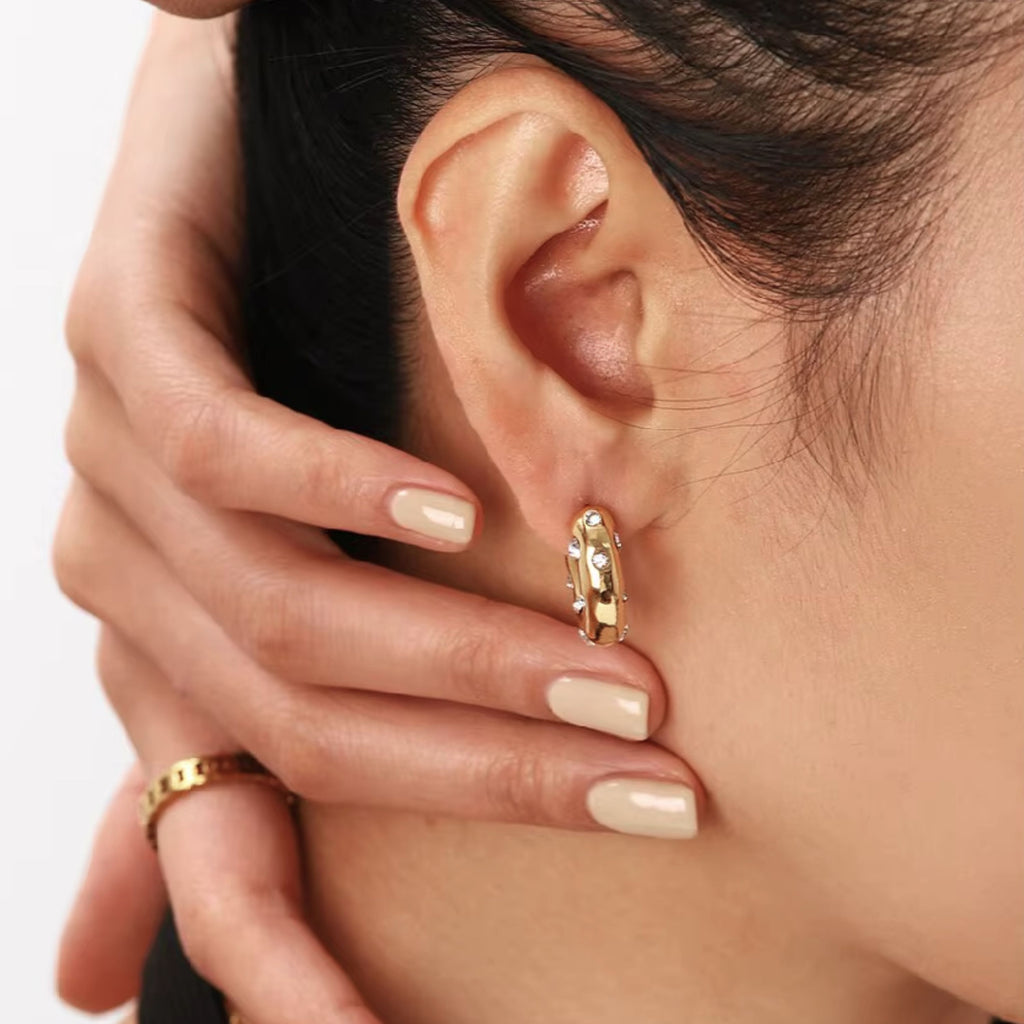 18K Gold C- Shape Bubble Earrings